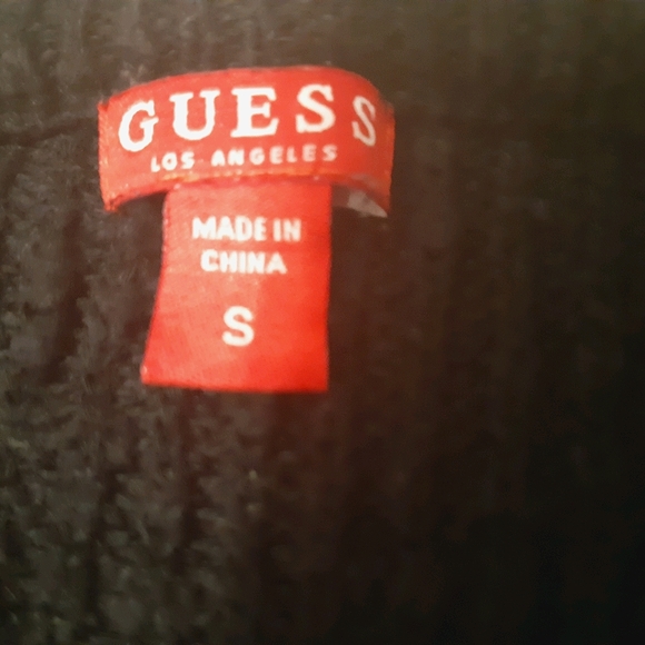 Guess knit top with detailed V-neck - Picture 2 of 5